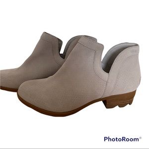 COPY - Sorel boots, light tan